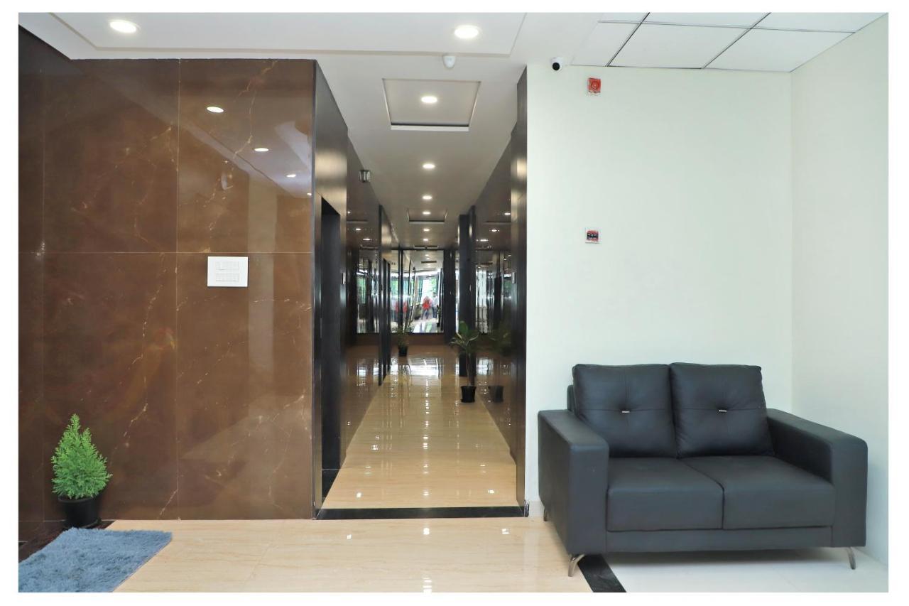 Hotel Opal Plaza Executive Waluj Buzurg Εξωτερικό φωτογραφία