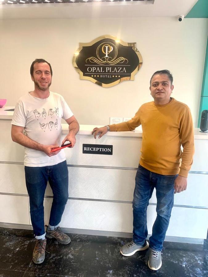 Hotel Opal Plaza Executive Waluj Buzurg Εξωτερικό φωτογραφία