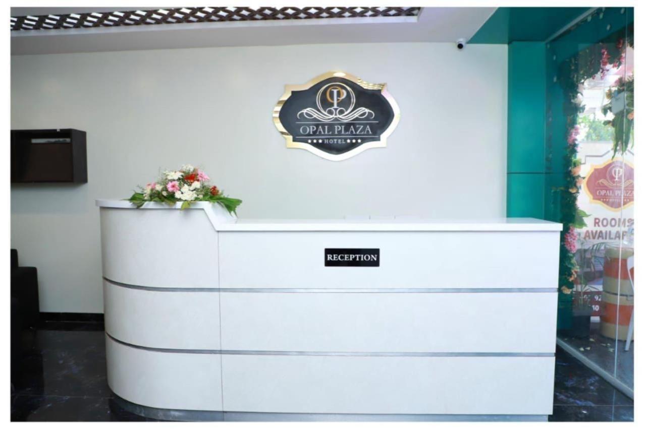 Hotel Opal Plaza Executive Waluj Buzurg Εξωτερικό φωτογραφία