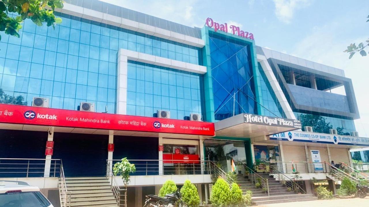 Hotel Opal Plaza Executive Waluj Buzurg Εξωτερικό φωτογραφία